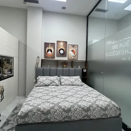 Apartment Smile In Center